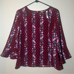 NWT Old Navy Bell-Sleeve Swing Top Floral Blouse size women’s M